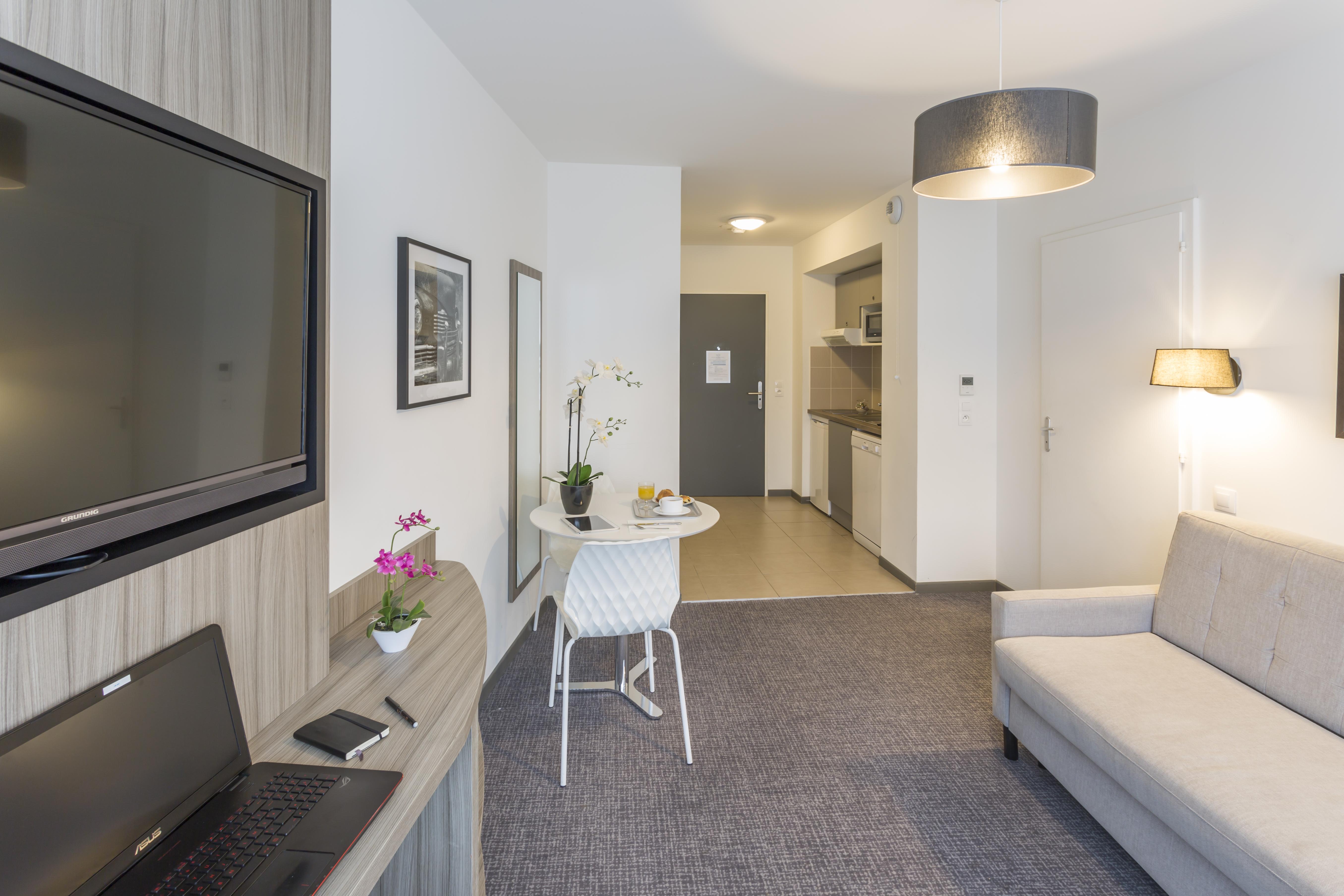 Nemea Appart Hotel Elypseo Strasbourg Port エクステリア 写真